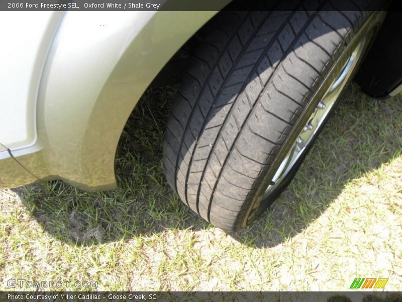 Oxford White / Shale Grey 2006 Ford Freestyle SEL