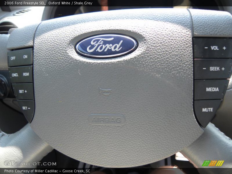 Oxford White / Shale Grey 2006 Ford Freestyle SEL