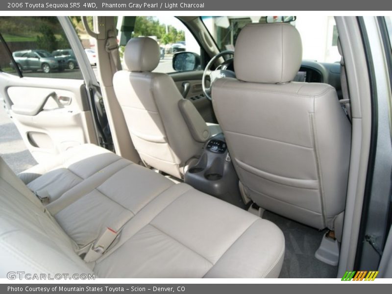 Phantom Gray Pearl / Light Charcoal 2006 Toyota Sequoia SR5 4WD