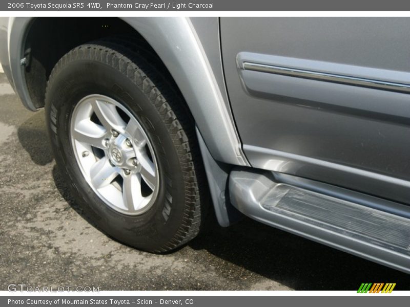 Phantom Gray Pearl / Light Charcoal 2006 Toyota Sequoia SR5 4WD