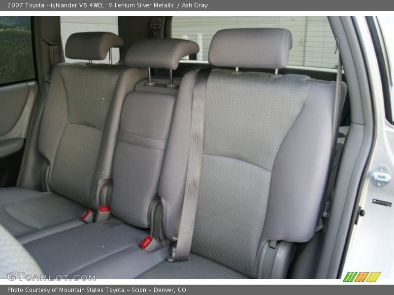 Millenium Silver Metallic / Ash Gray 2007 Toyota Highlander V6 4WD