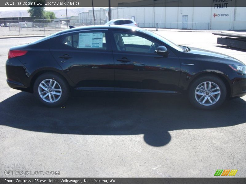 Ebony Black / Beige 2011 Kia Optima LX