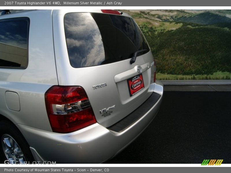Millenium Silver Metallic / Ash Gray 2007 Toyota Highlander V6 4WD