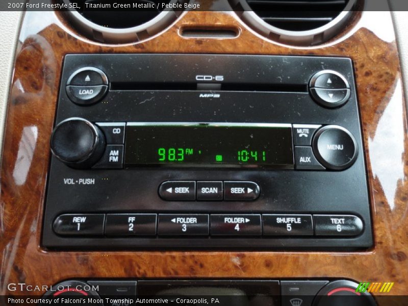Audio System of 2007 Freestyle SEL