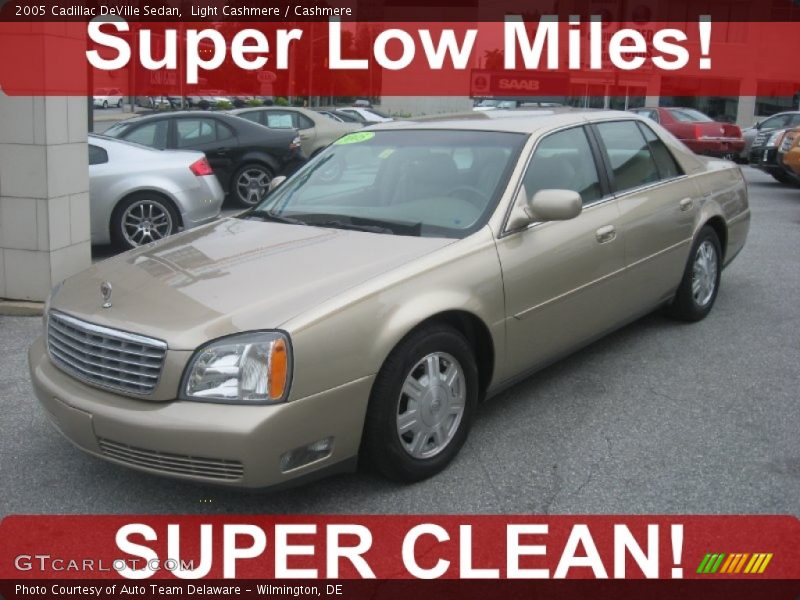 Light Cashmere / Cashmere 2005 Cadillac DeVille Sedan