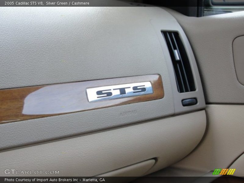 Silver Green / Cashmere 2005 Cadillac STS V8