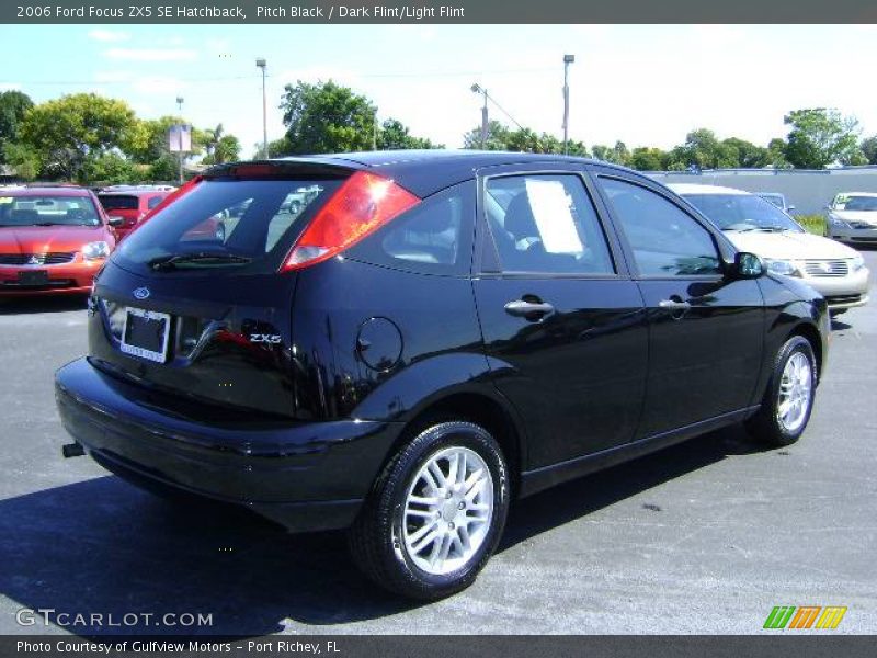 Pitch Black / Dark Flint/Light Flint 2006 Ford Focus ZX5 SE Hatchback