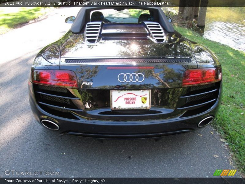 Phantom Black Pearl Effect / Black Fine Nappa Leather 2011 Audi R8 Spyder 5.2 FSI quattro