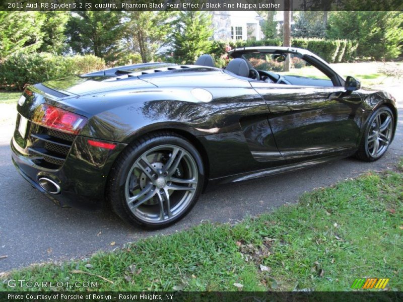  2011 R8 Spyder 5.2 FSI quattro Phantom Black Pearl Effect