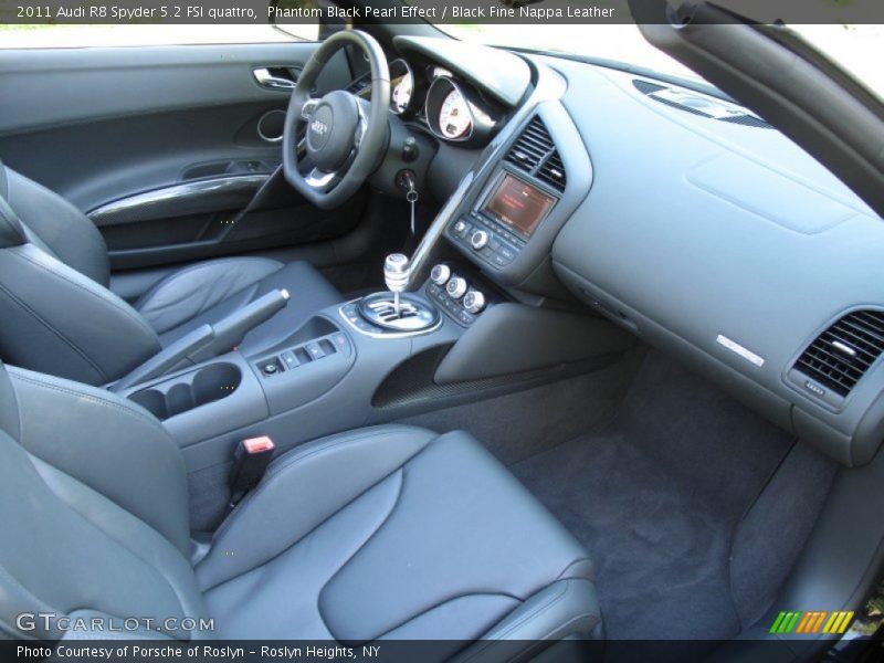 Dashboard of 2011 R8 Spyder 5.2 FSI quattro