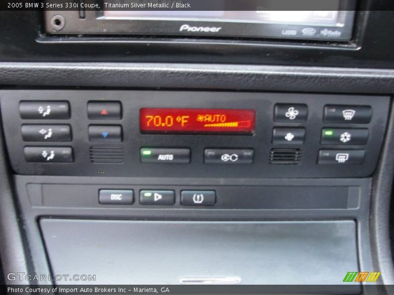 Controls of 2005 3 Series 330i Coupe