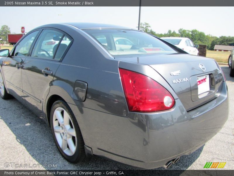 Smoke Metallic / Black 2005 Nissan Maxima 3.5 SE