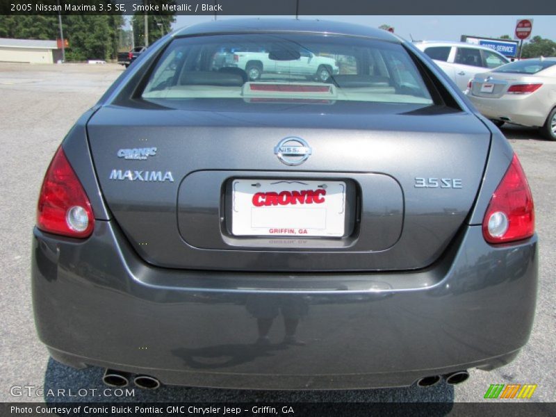 Smoke Metallic / Black 2005 Nissan Maxima 3.5 SE