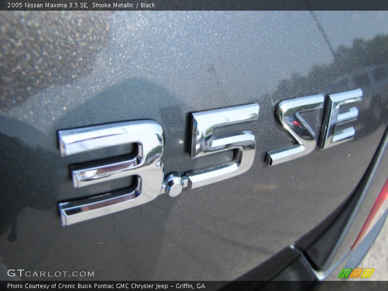 Smoke Metallic / Black 2005 Nissan Maxima 3.5 SE