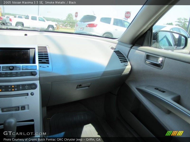 Smoke Metallic / Black 2005 Nissan Maxima 3.5 SE