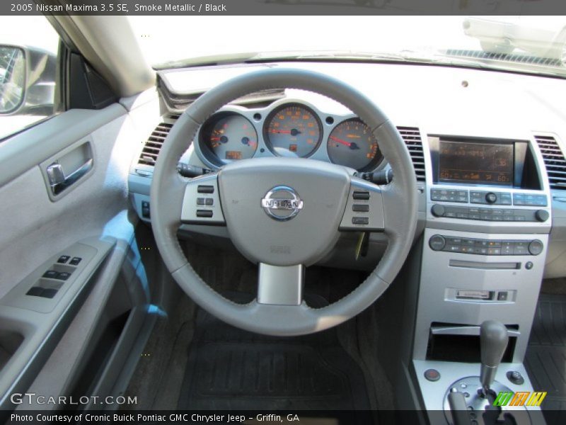Smoke Metallic / Black 2005 Nissan Maxima 3.5 SE