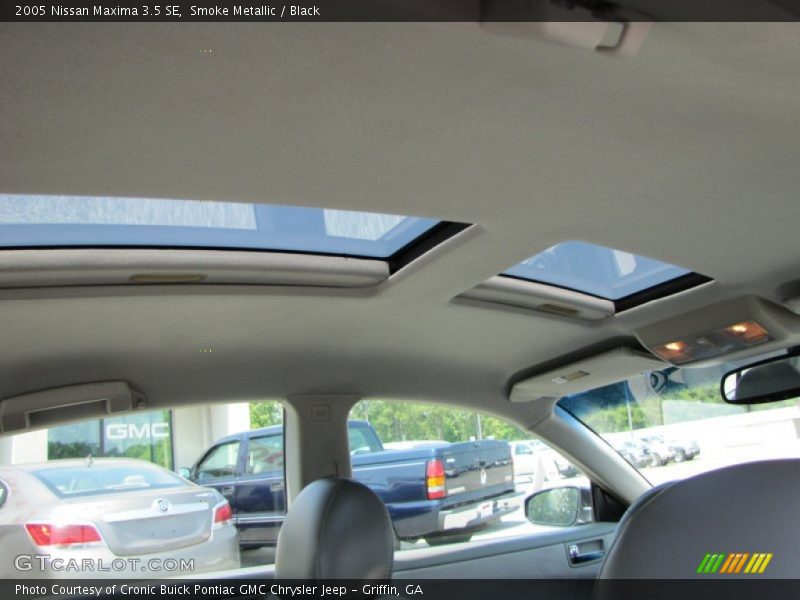 Smoke Metallic / Black 2005 Nissan Maxima 3.5 SE