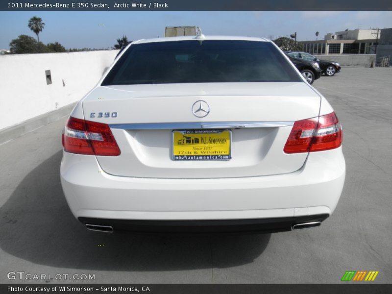 Arctic White / Black 2011 Mercedes-Benz E 350 Sedan