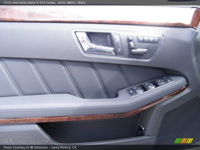 Arctic White / Black 2011 Mercedes-Benz E 350 Sedan