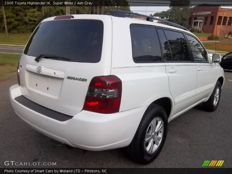 Super White / Ash Gray 2006 Toyota Highlander I4