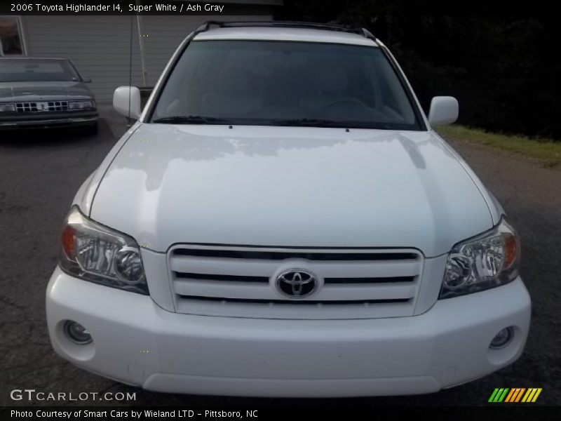 Super White / Ash Gray 2006 Toyota Highlander I4