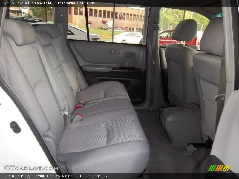 Super White / Ash Gray 2006 Toyota Highlander I4