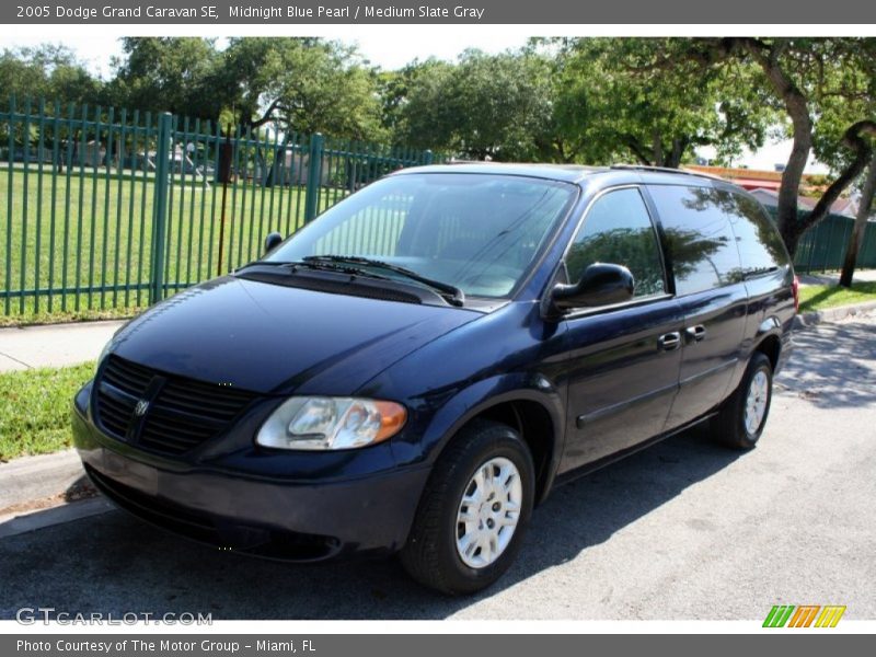 Midnight Blue Pearl / Medium Slate Gray 2005 Dodge Grand Caravan SE