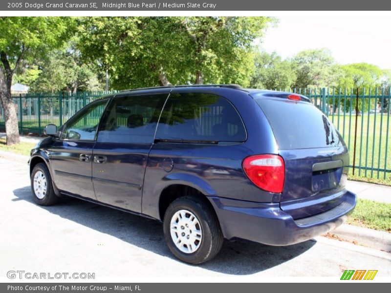 Midnight Blue Pearl / Medium Slate Gray 2005 Dodge Grand Caravan SE