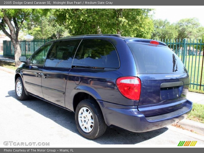 Midnight Blue Pearl / Medium Slate Gray 2005 Dodge Grand Caravan SE