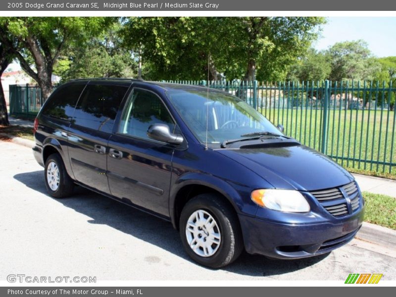 Midnight Blue Pearl / Medium Slate Gray 2005 Dodge Grand Caravan SE
