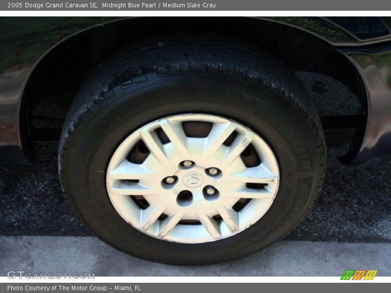Midnight Blue Pearl / Medium Slate Gray 2005 Dodge Grand Caravan SE