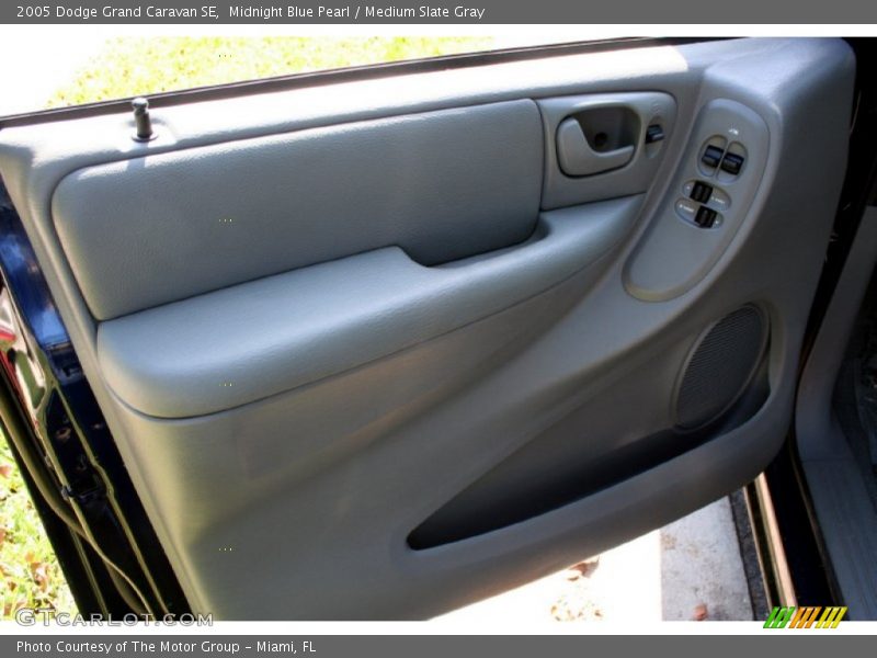 Midnight Blue Pearl / Medium Slate Gray 2005 Dodge Grand Caravan SE
