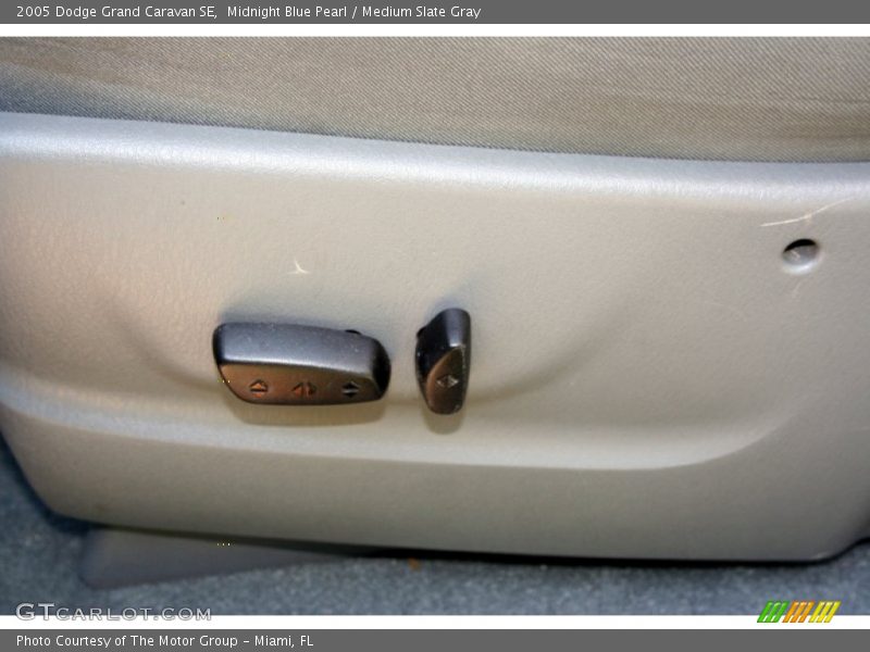 Midnight Blue Pearl / Medium Slate Gray 2005 Dodge Grand Caravan SE