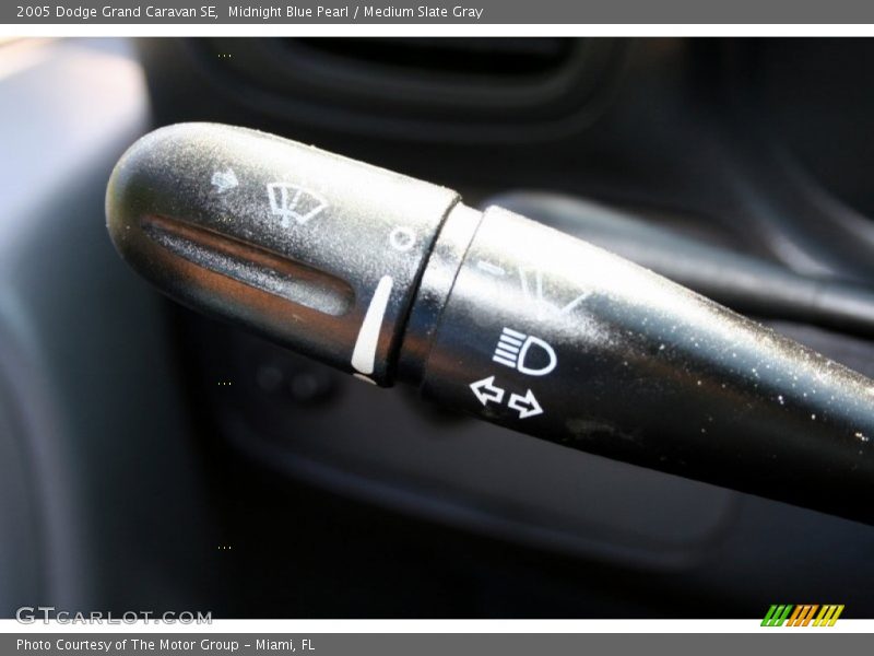 Midnight Blue Pearl / Medium Slate Gray 2005 Dodge Grand Caravan SE