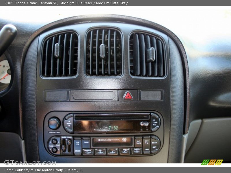 Midnight Blue Pearl / Medium Slate Gray 2005 Dodge Grand Caravan SE