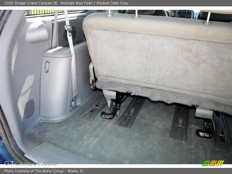 Midnight Blue Pearl / Medium Slate Gray 2005 Dodge Grand Caravan SE