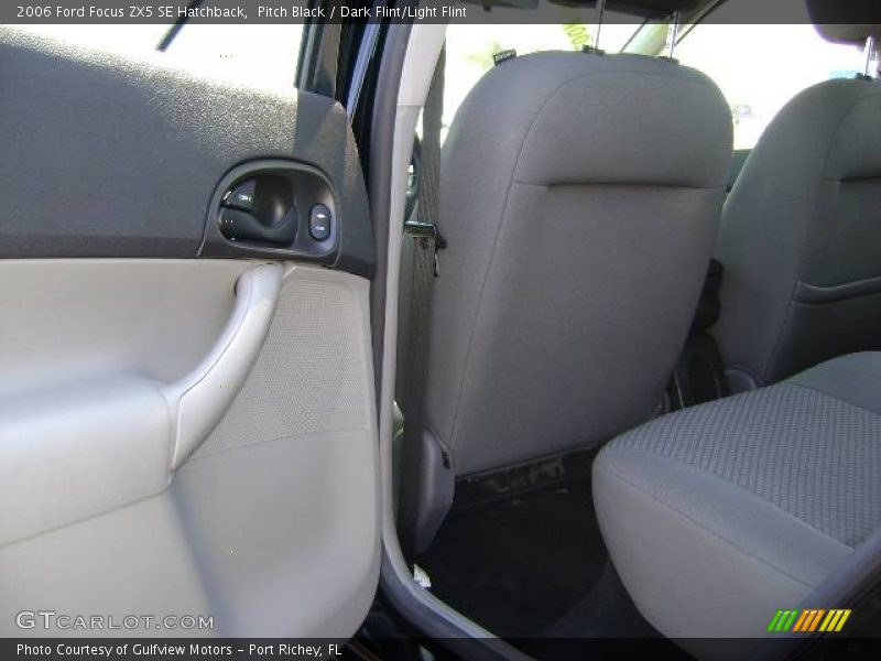Pitch Black / Dark Flint/Light Flint 2006 Ford Focus ZX5 SE Hatchback