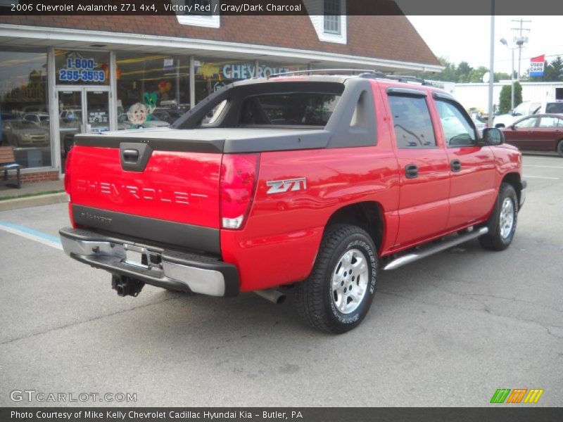 Victory Red / Gray/Dark Charcoal 2006 Chevrolet Avalanche Z71 4x4