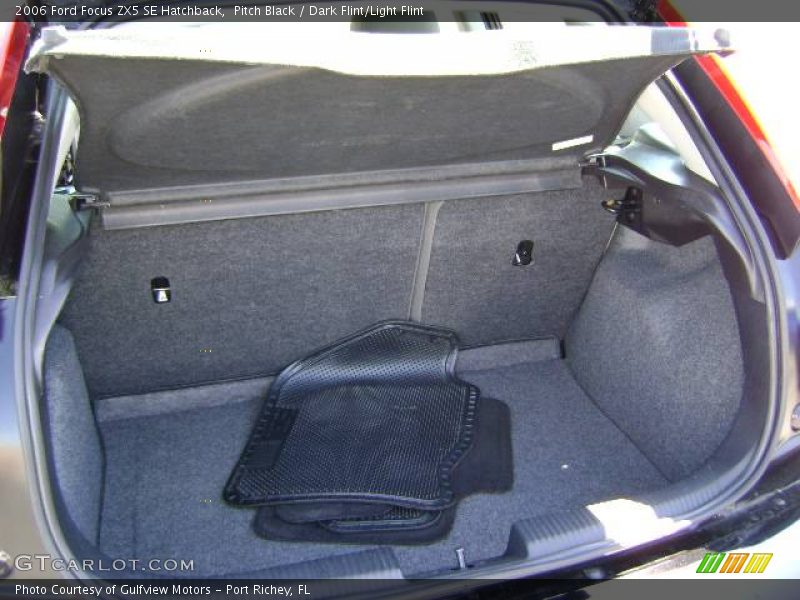 Pitch Black / Dark Flint/Light Flint 2006 Ford Focus ZX5 SE Hatchback