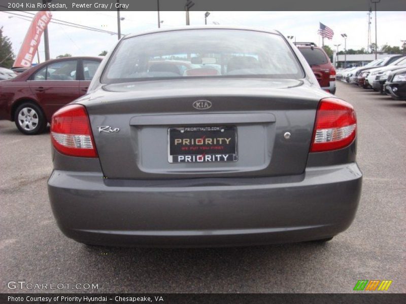 Pewter Gray / Gray 2004 Kia Rio Sedan
