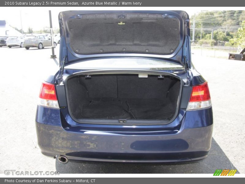 Azurite Blue Metallic / Warm Ivory 2010 Subaru Legacy 2.5i Premium Sedan