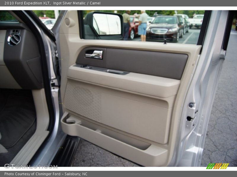 Ingot Silver Metallic / Camel 2010 Ford Expedition XLT