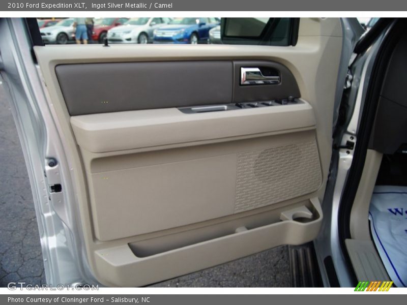 Ingot Silver Metallic / Camel 2010 Ford Expedition XLT