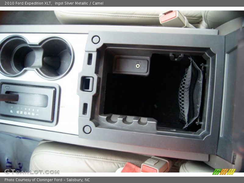 Ingot Silver Metallic / Camel 2010 Ford Expedition XLT
