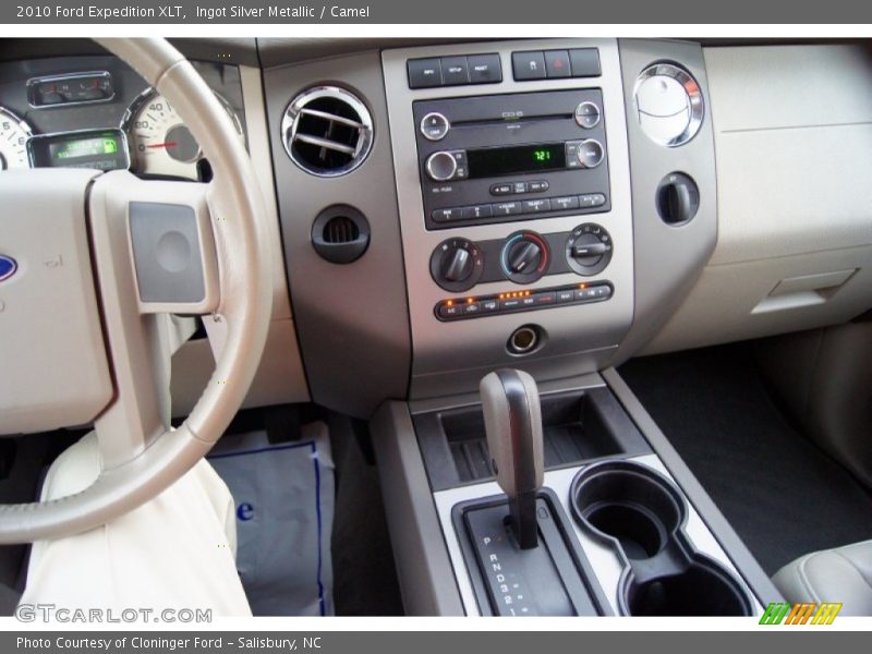 Ingot Silver Metallic / Camel 2010 Ford Expedition XLT