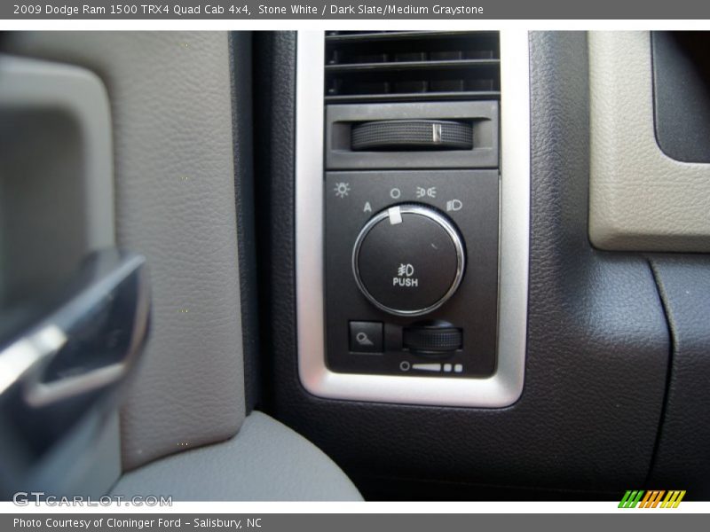 Stone White / Dark Slate/Medium Graystone 2009 Dodge Ram 1500 TRX4 Quad Cab 4x4