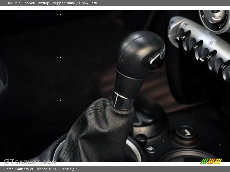 Pepper White / Grey/Black 2008 Mini Cooper Hardtop