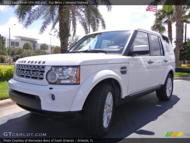 Front 3/4 View of 2011 LR4 HSE LUX