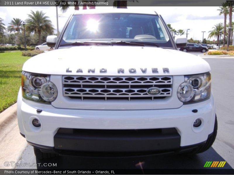 Fuji White / Almond/Nutmeg 2011 Land Rover LR4 HSE LUX