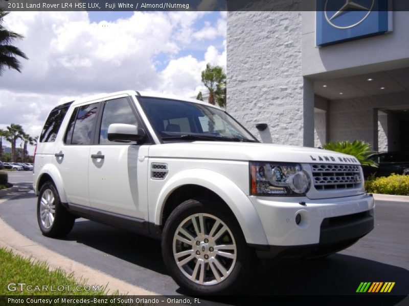 Fuji White / Almond/Nutmeg 2011 Land Rover LR4 HSE LUX